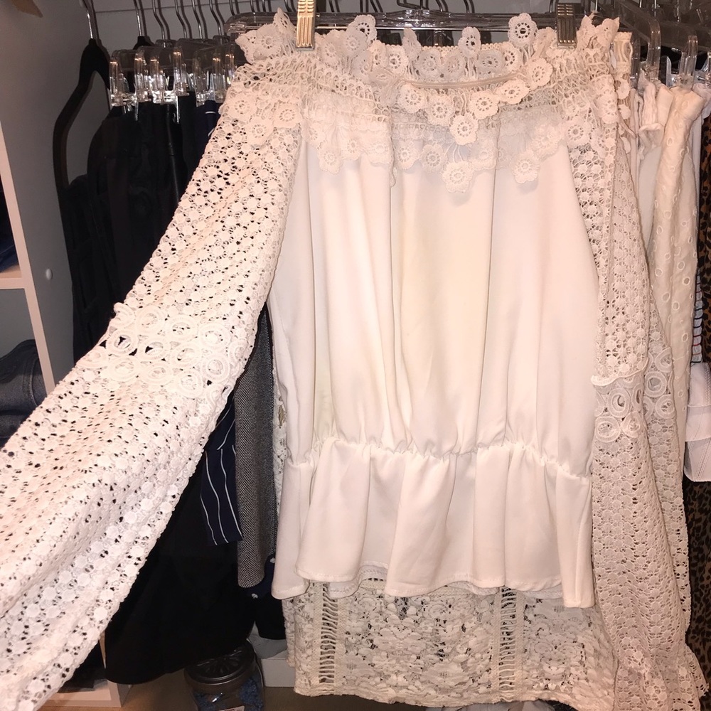 Off the Shoulder Top - Picture 3 of 4